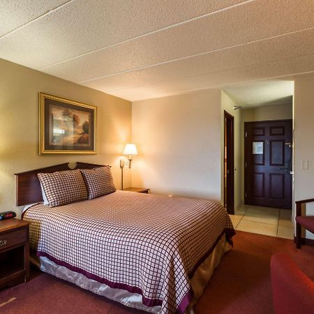 Rodeway Inn Norfolk Kültér fotó