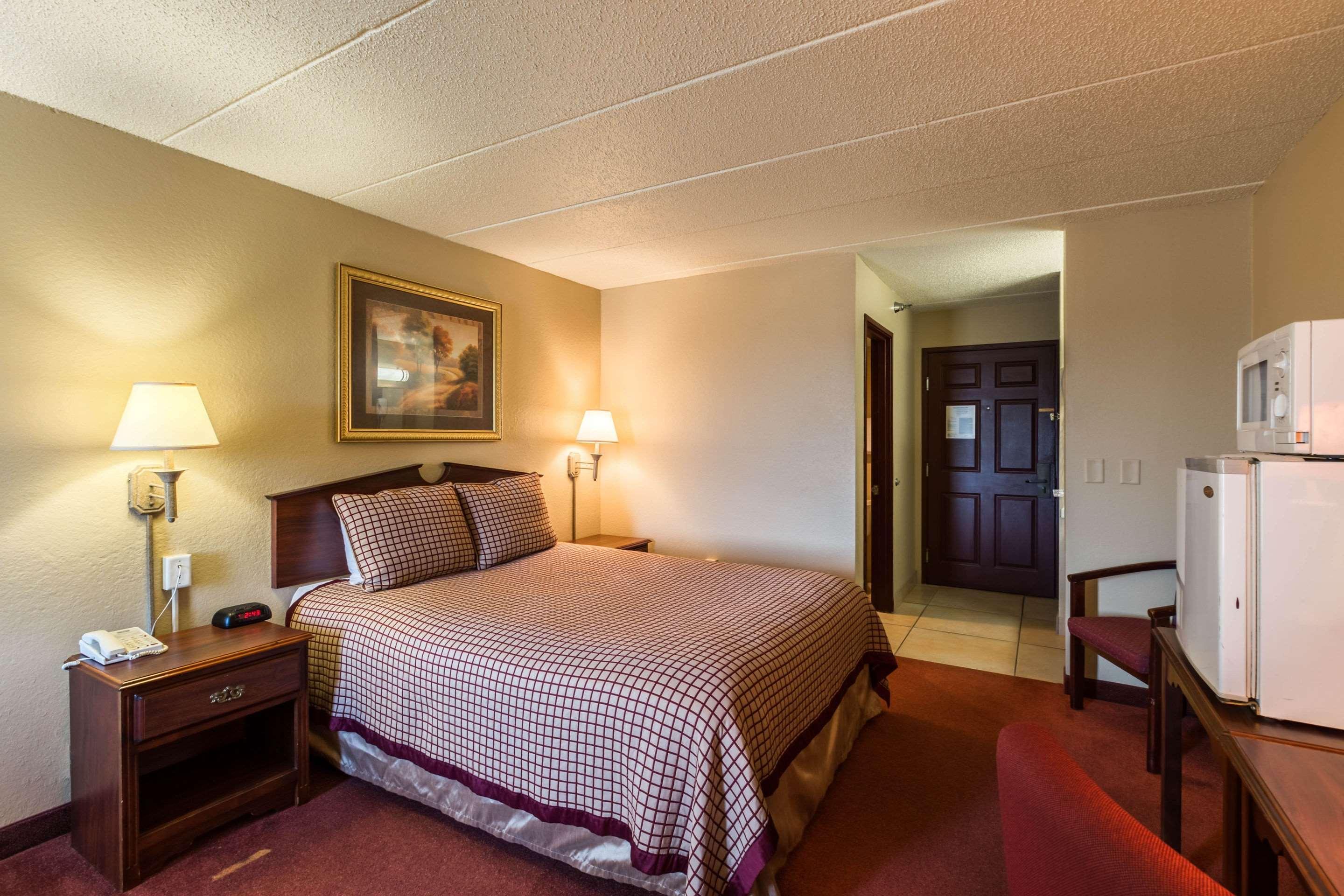 Rodeway Inn Norfolk Kültér fotó