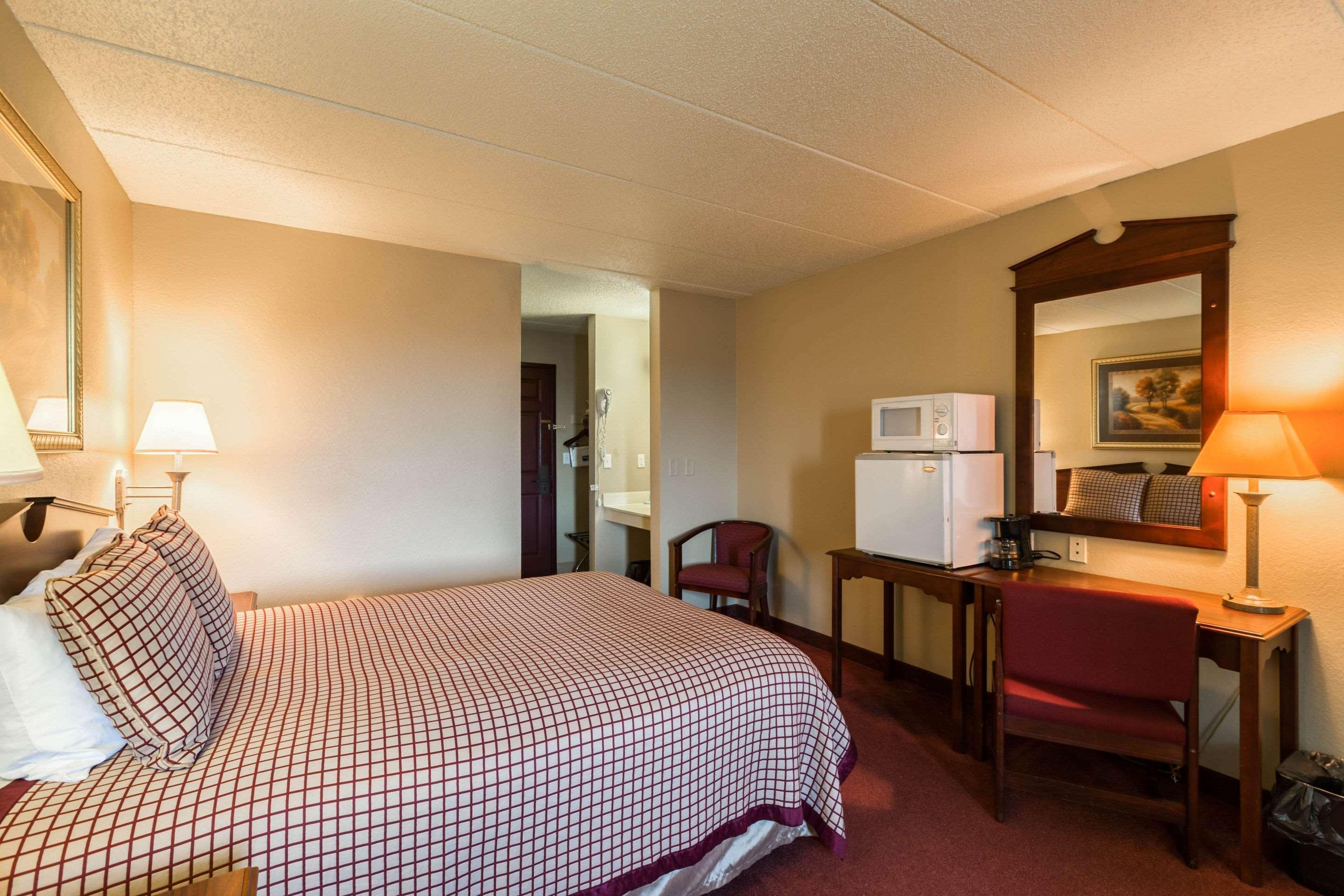 Rodeway Inn Norfolk Kültér fotó