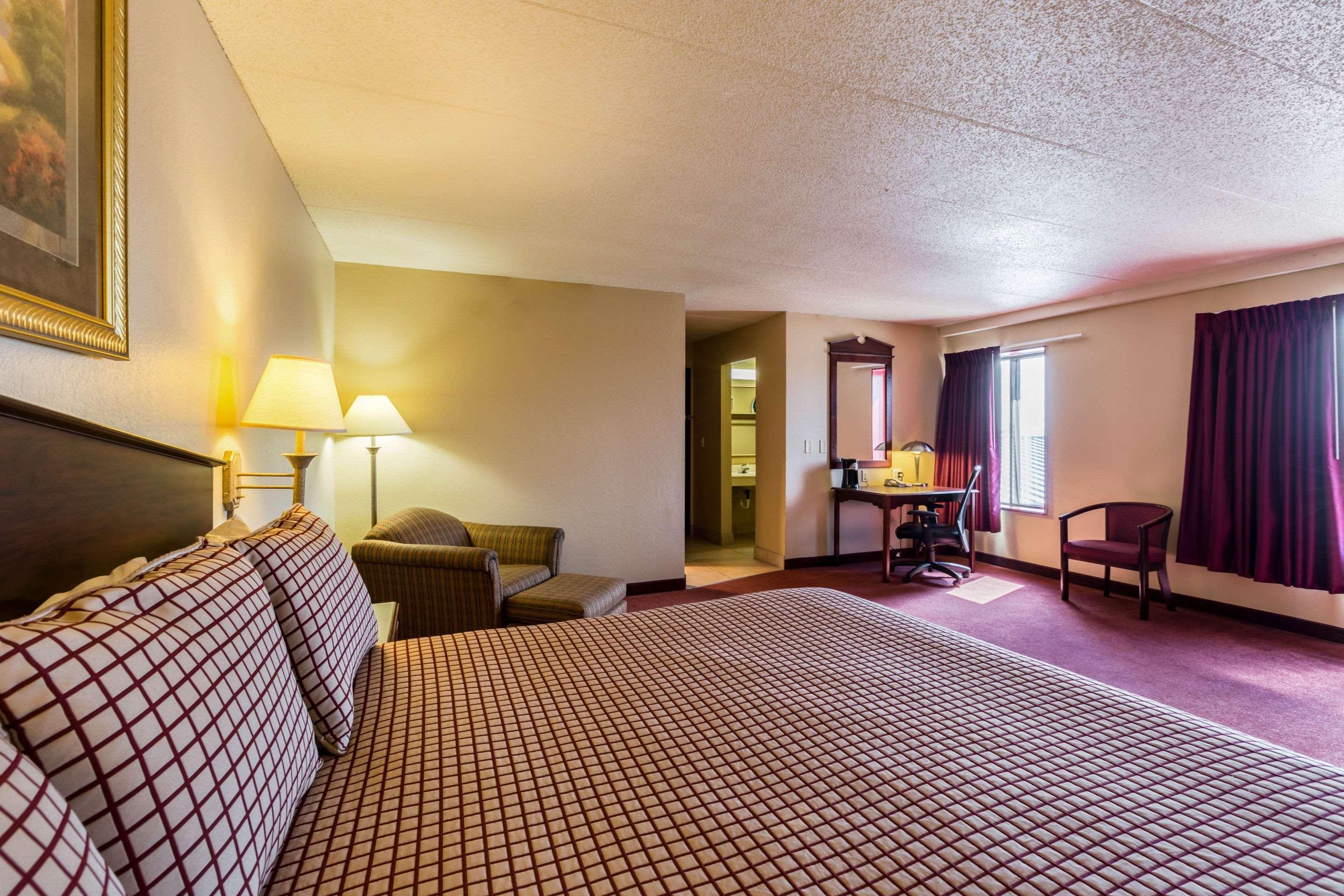 Rodeway Inn Norfolk Kültér fotó