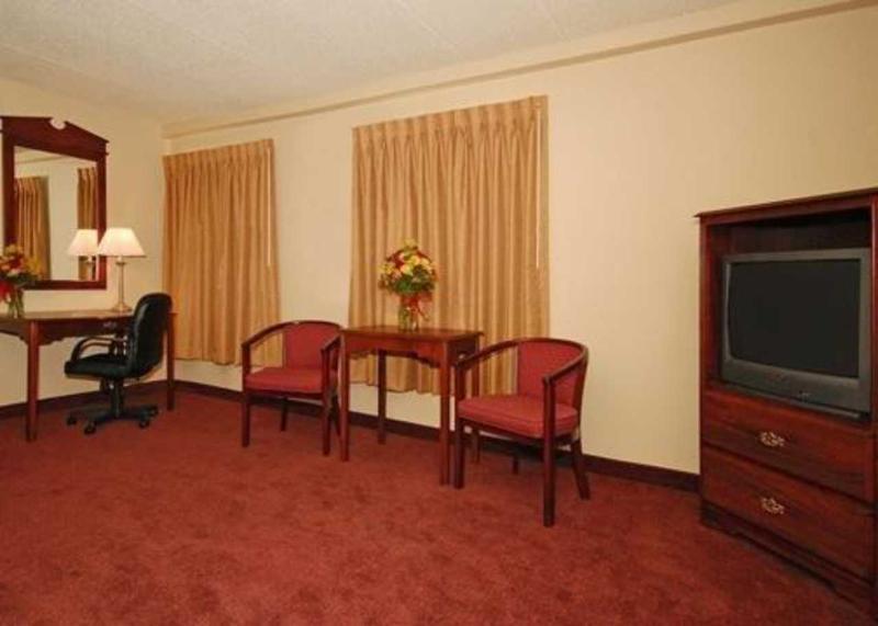 Rodeway Inn Norfolk Kültér fotó